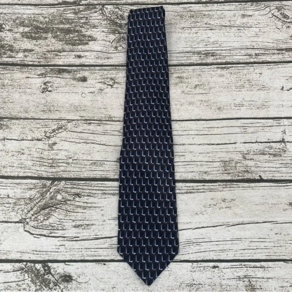 Satel's San Antonio Mens tie j.v richards